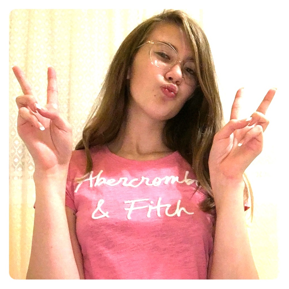 Pink Abercrombie and Fitch t-shirt